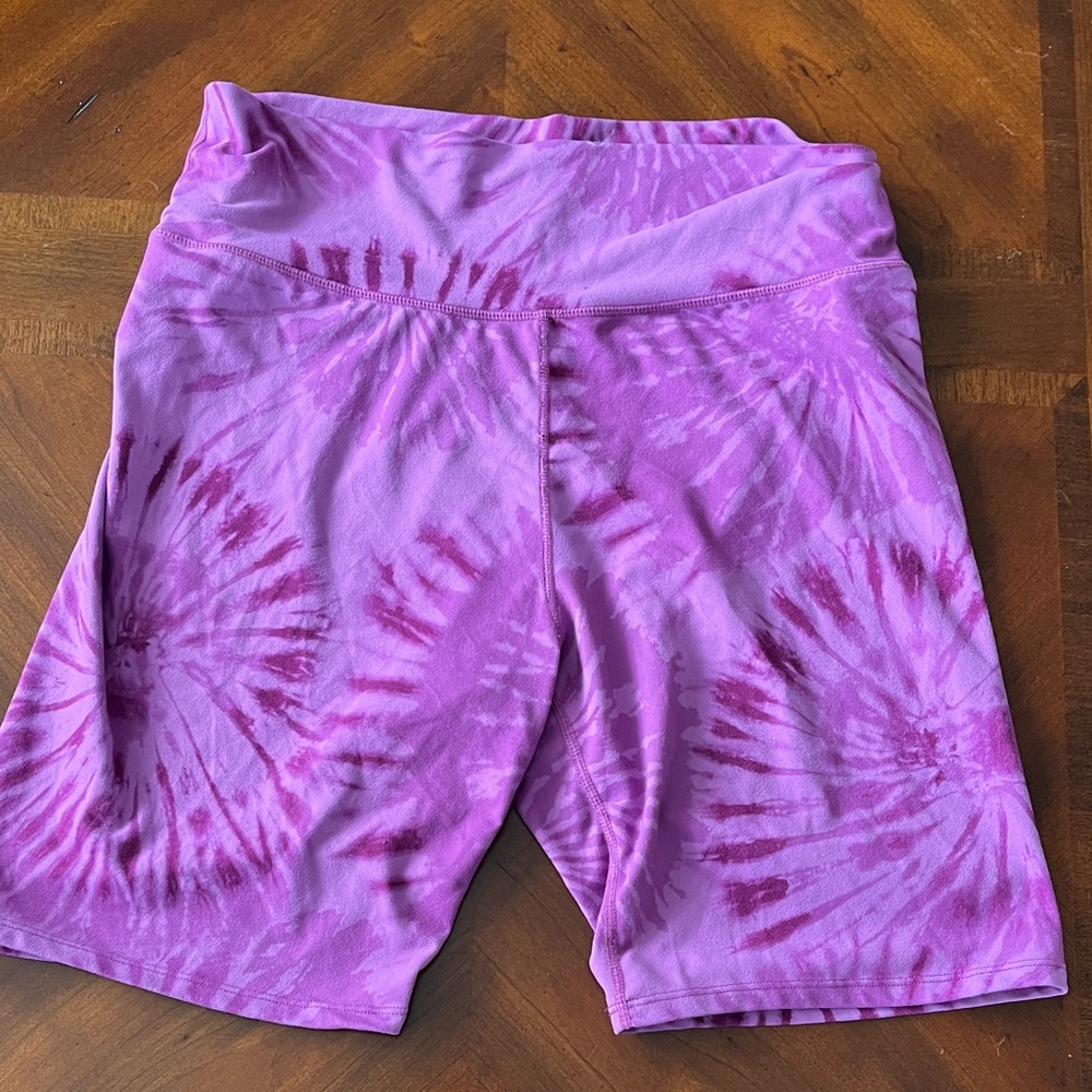 32 Degrees Women's Purple Tie-Dye Bike Shorts